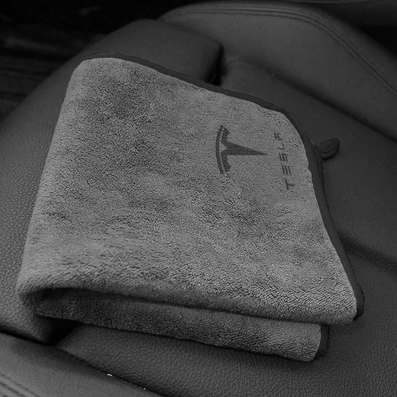 מגבת מיקרופייבר עם לוגו טסלה